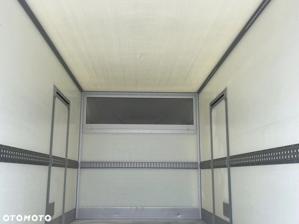 Iveco Daily Izoterma Winda - 8