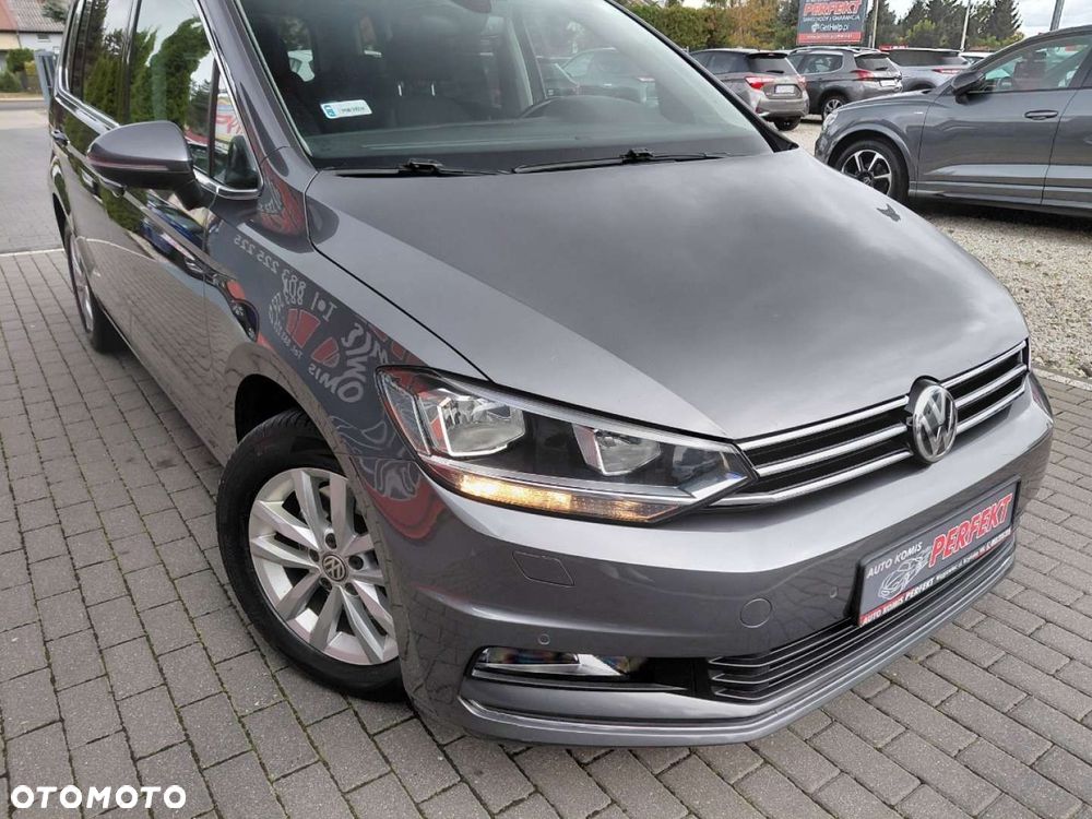 Volkswagen Touran - 5
