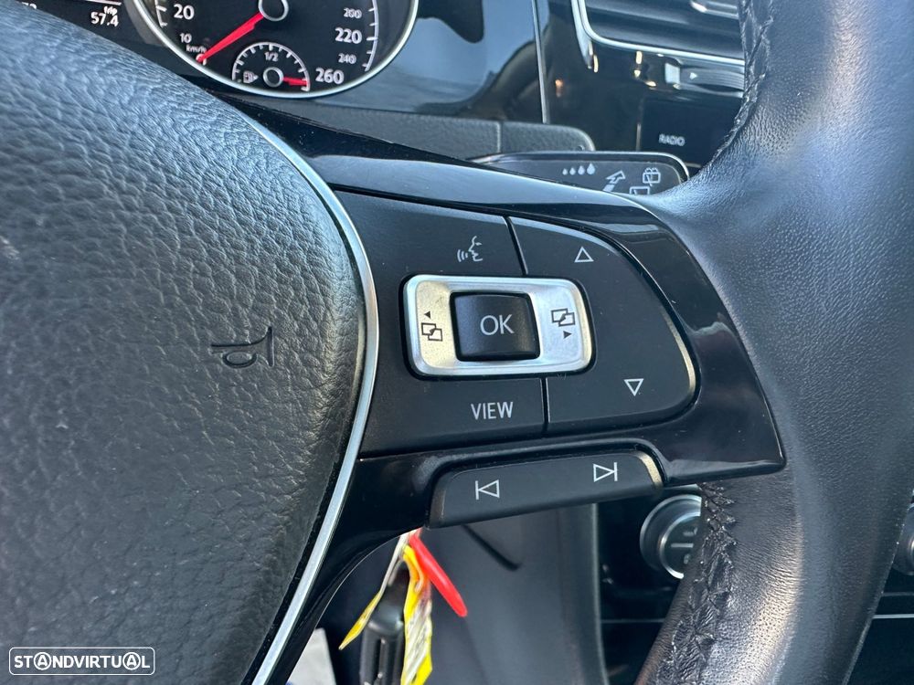 VW Golf Variant 1.6 TDi SCR IQ.DRIVE - 15