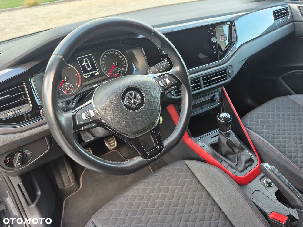 Volkswagen Polo - 12