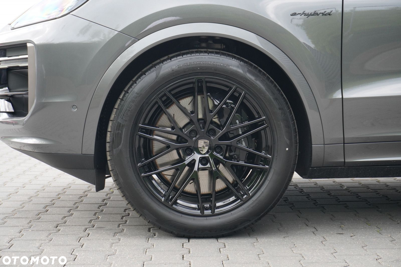 Porsche Cayenne - 4