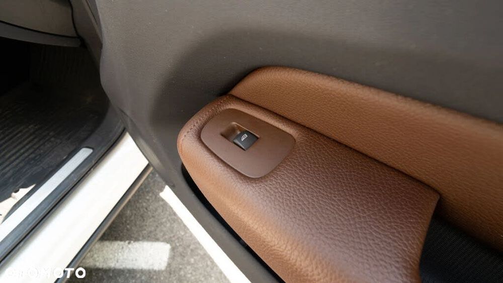 Volvo XC 60 T5 AWD Geartronic Momentum - 19