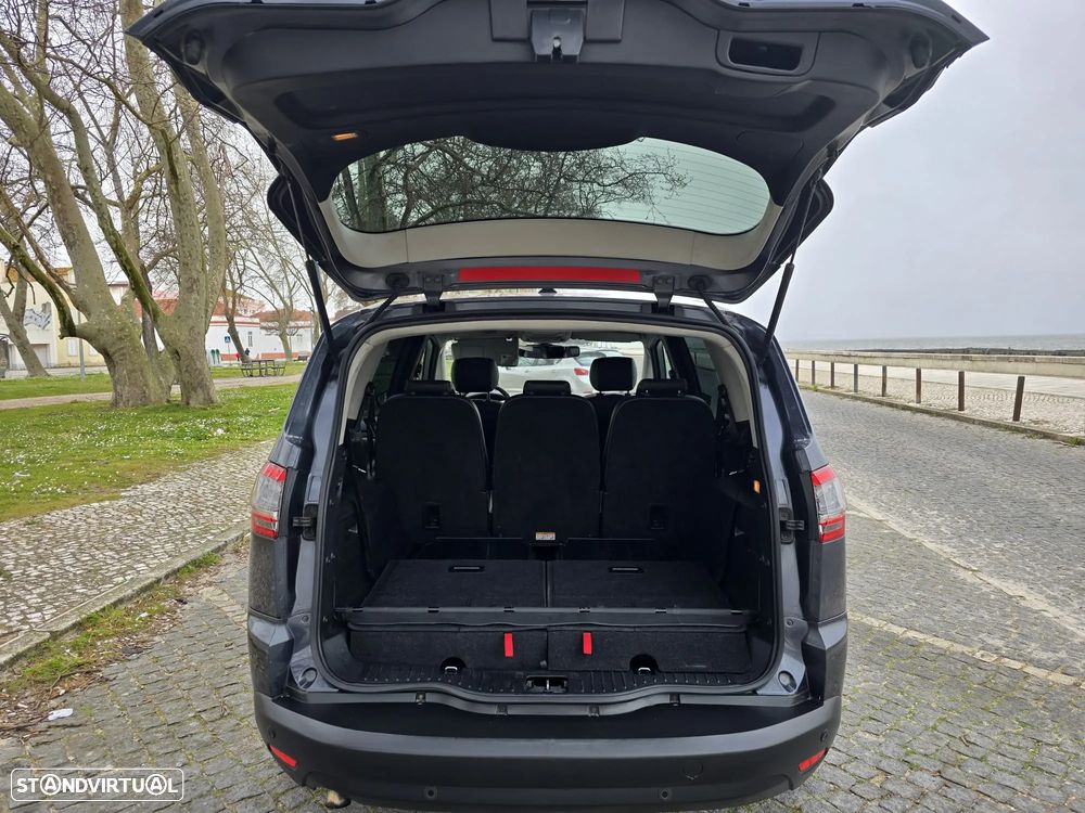Ford S-Max 2.0 TDCi Titanium 7L - 29