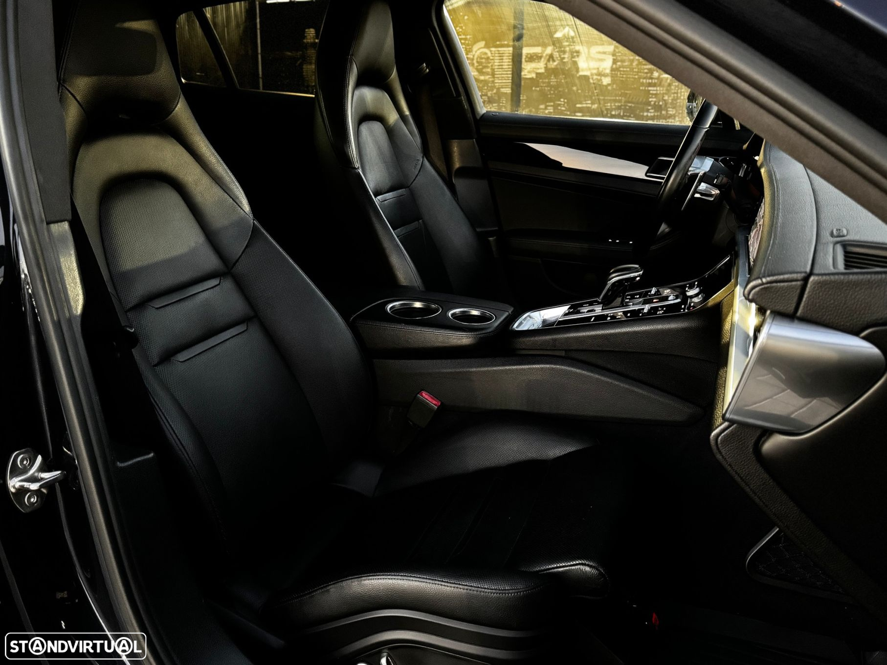 Porsche Panamera 4 Executive - 24