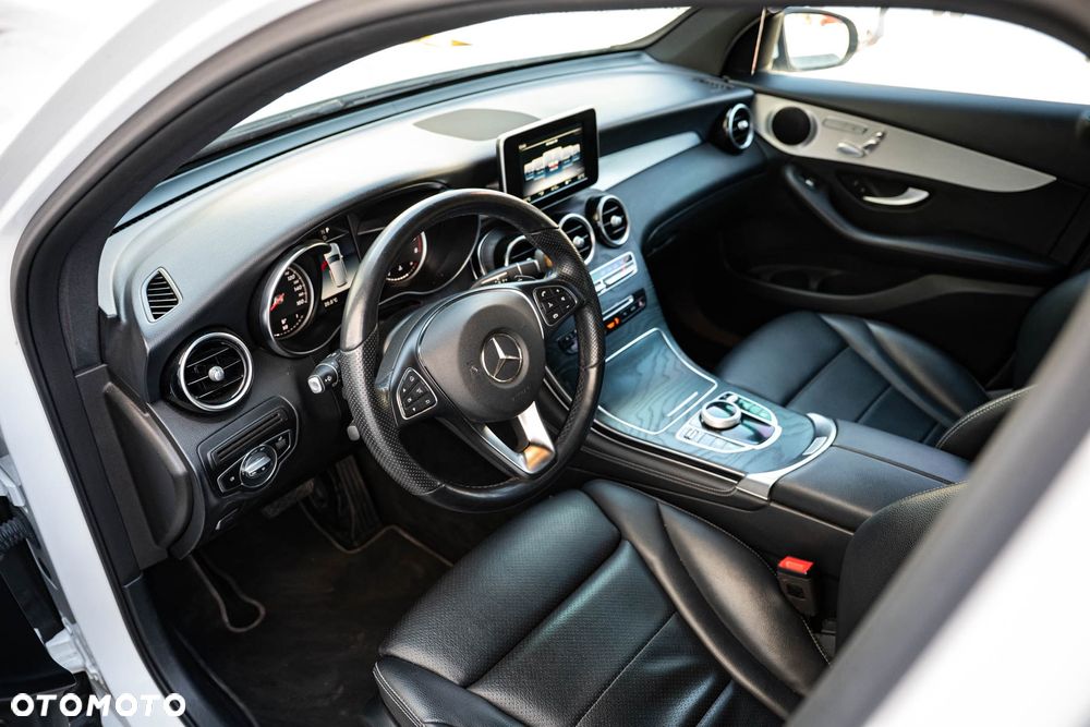 Mercedes-Benz GLC - 9