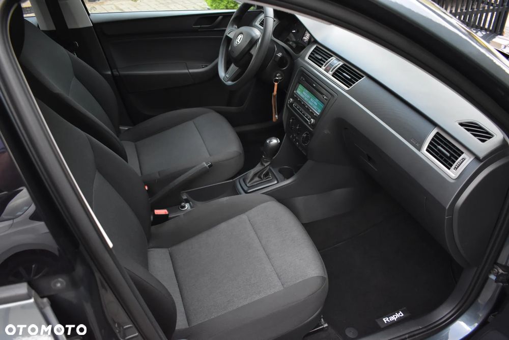 Skoda RAPID 1.4 TSI DSG Ambition - 21