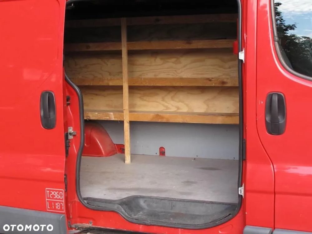 Renault Trafic - 10