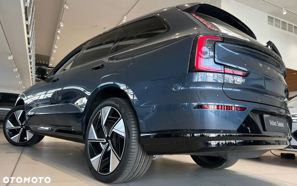 Volvo EX90 - 26