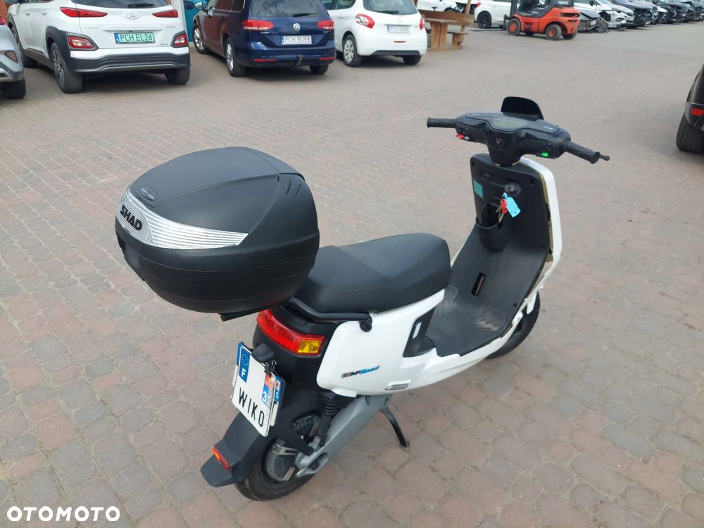 Niu M+ - 5