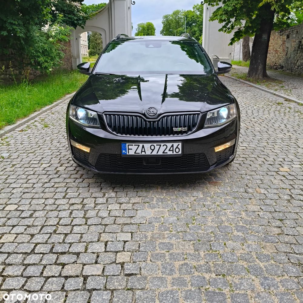 Skoda Octavia 2.0 TDI RS DSG - 2