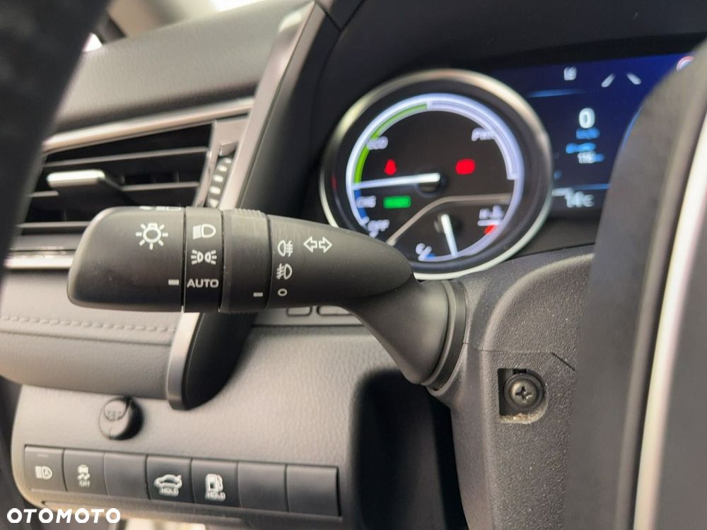 Toyota Camry - 25