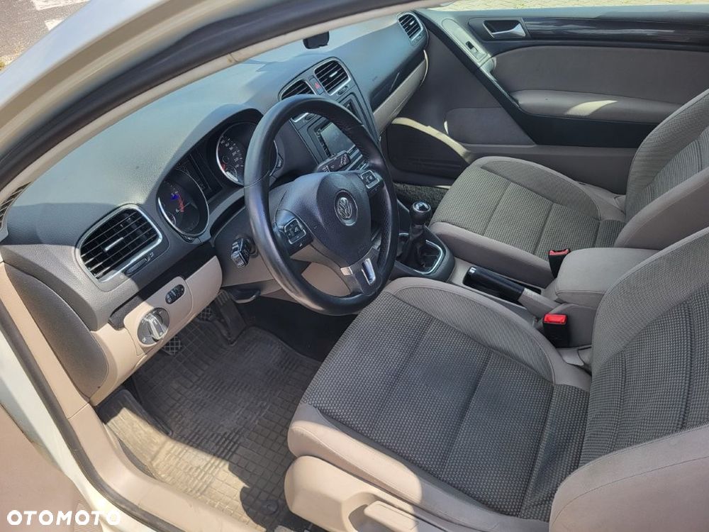 Volkswagen Golf 2.0 TDI DPF Comfortline 119 g - 6