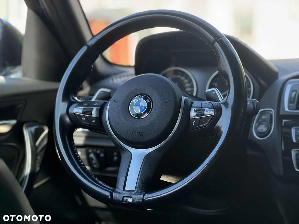 BMW Seria 1 120d xDrive M Sport - 16