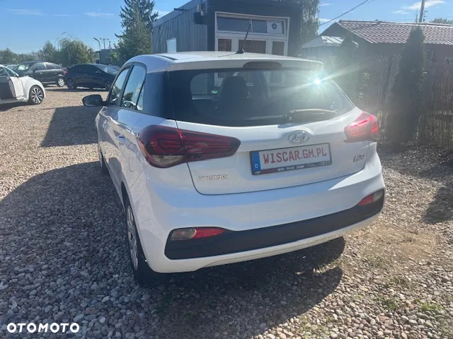 Hyundai i20 1.0 T-GDi Classic Plus DCT - 8