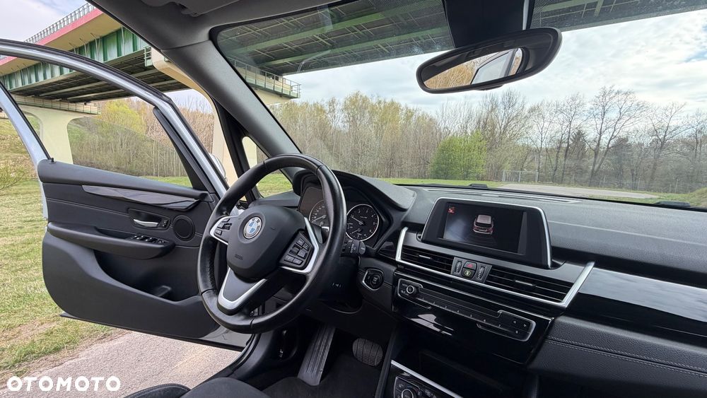 BMW Seria 2 218d Sport-Aut - 36
