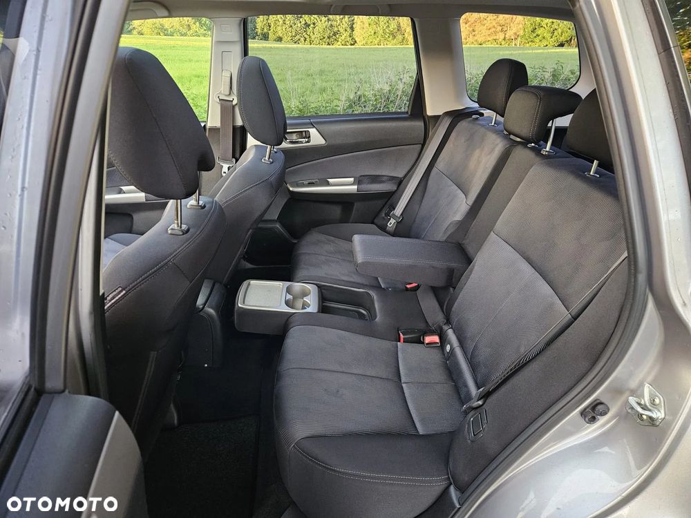 Subaru Forester 2.0 XA TRE - 21