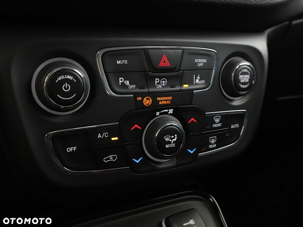 Jeep Compass 1.4 TMair Limited FWD S&S - 29