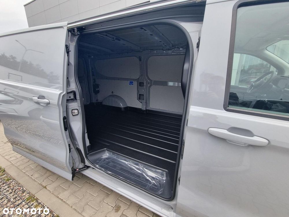 Volkswagen Transporter - 4