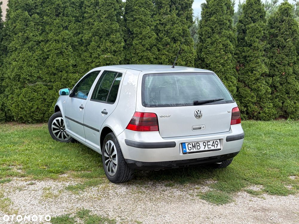 Volkswagen Golf 1.6 Comfortline - 5