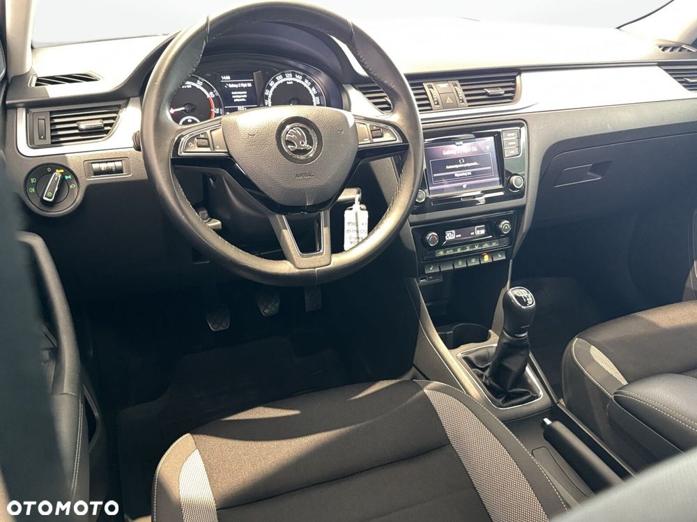 Skoda RAPID - 15