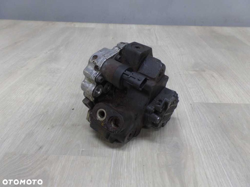 MITSUBISHI CANTER FUSO 4.9 DID 7C18 POMPA WTRYSKOWA PALIWA 0445020050 ME225083 - 2