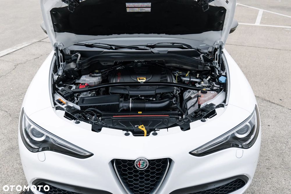 Alfa Romeo Stelvio 2.0 Turbo TI Q4 - 40