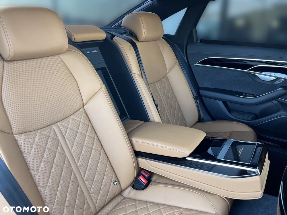 Audi A8 - 17