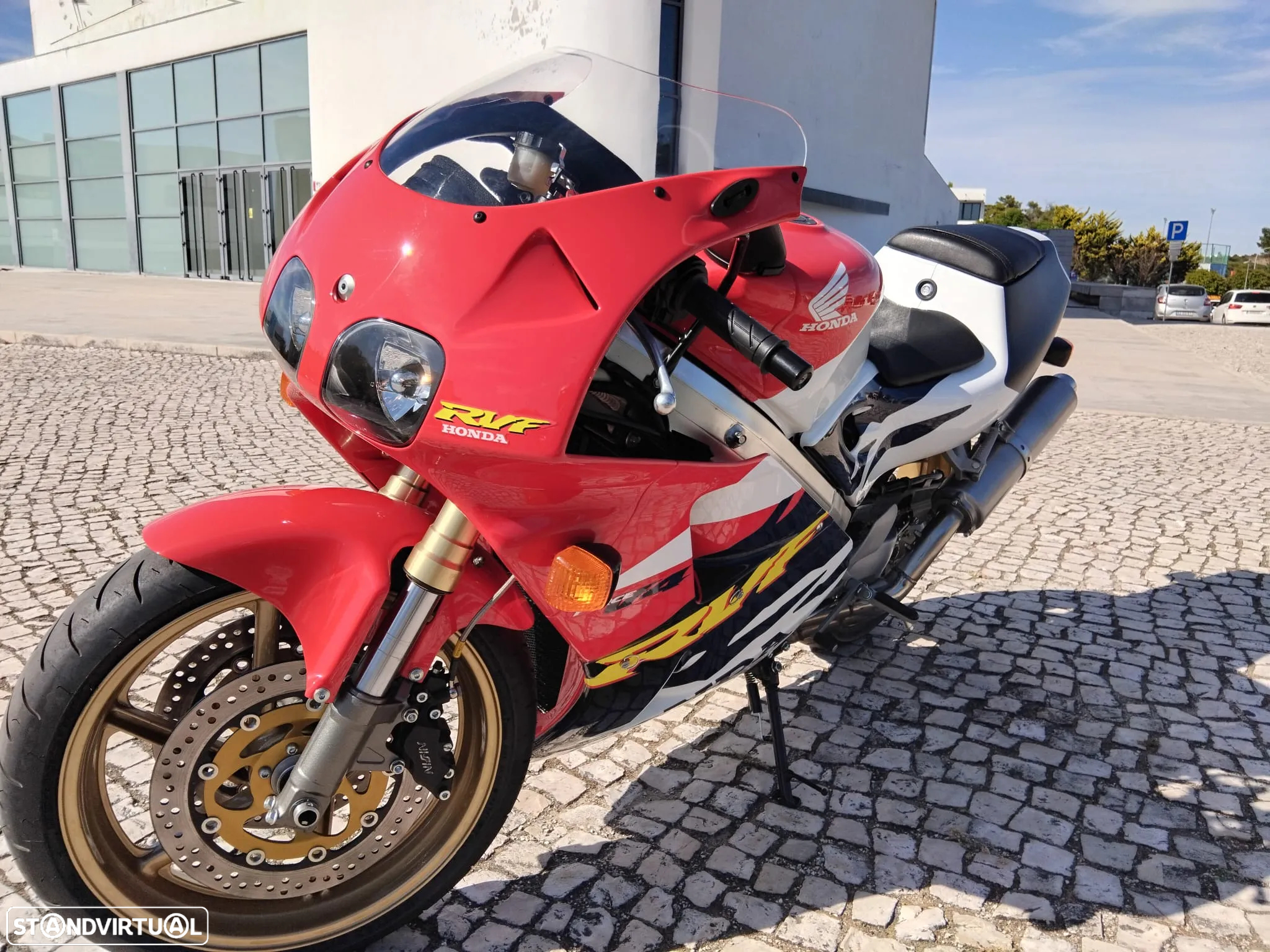 Honda RVF - 3