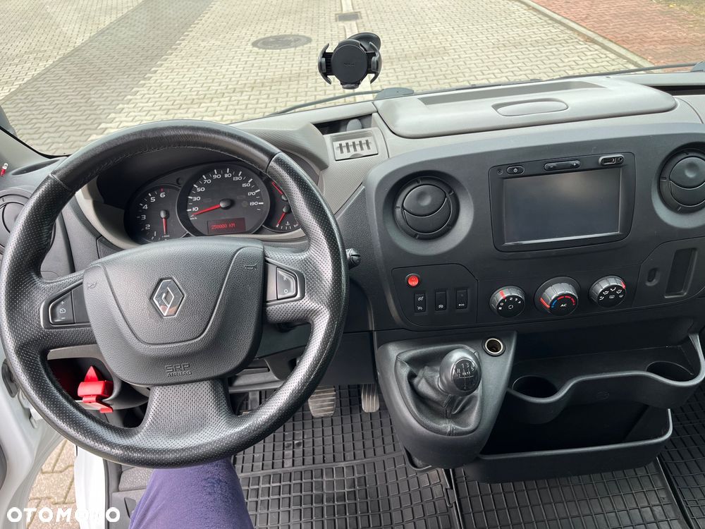 Renault Master - 18