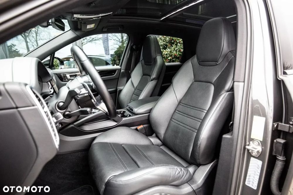Porsche Cayenne Tiptronic S - 11