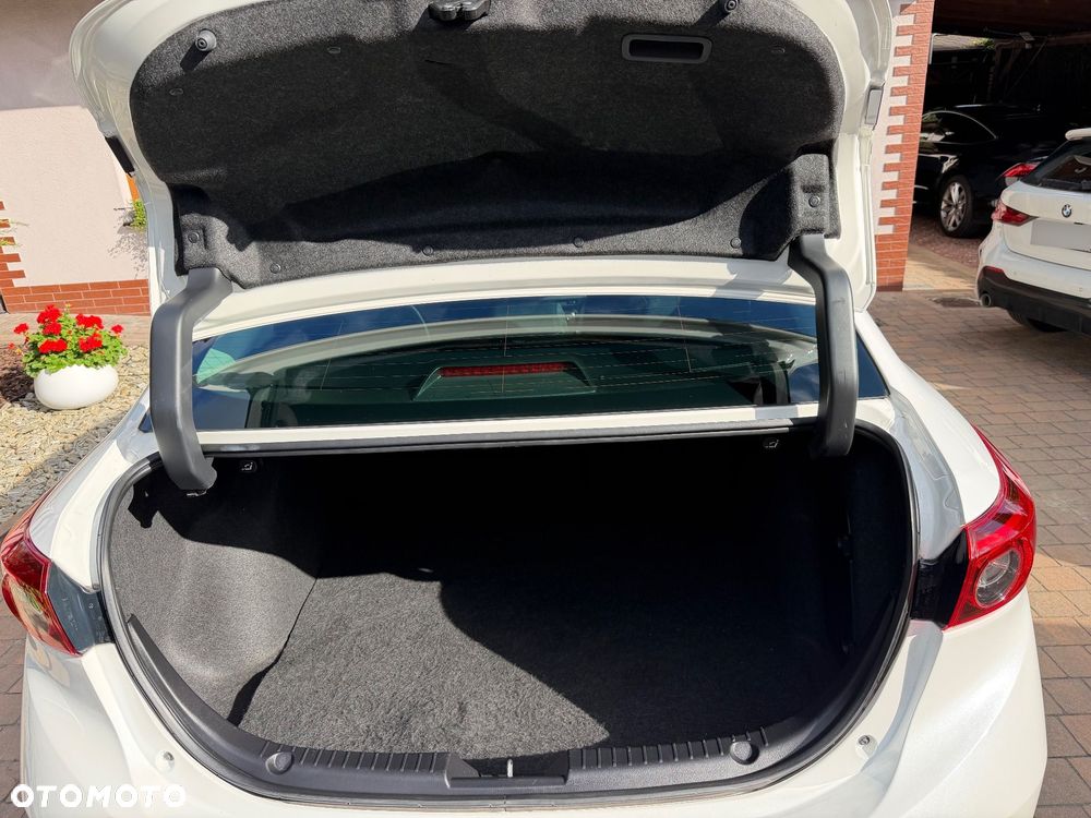 Mazda 3 2.0 Skyenergy EU6 - 10