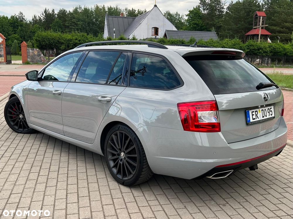 Skoda Octavia 2.0 TDI DSG RS - 24