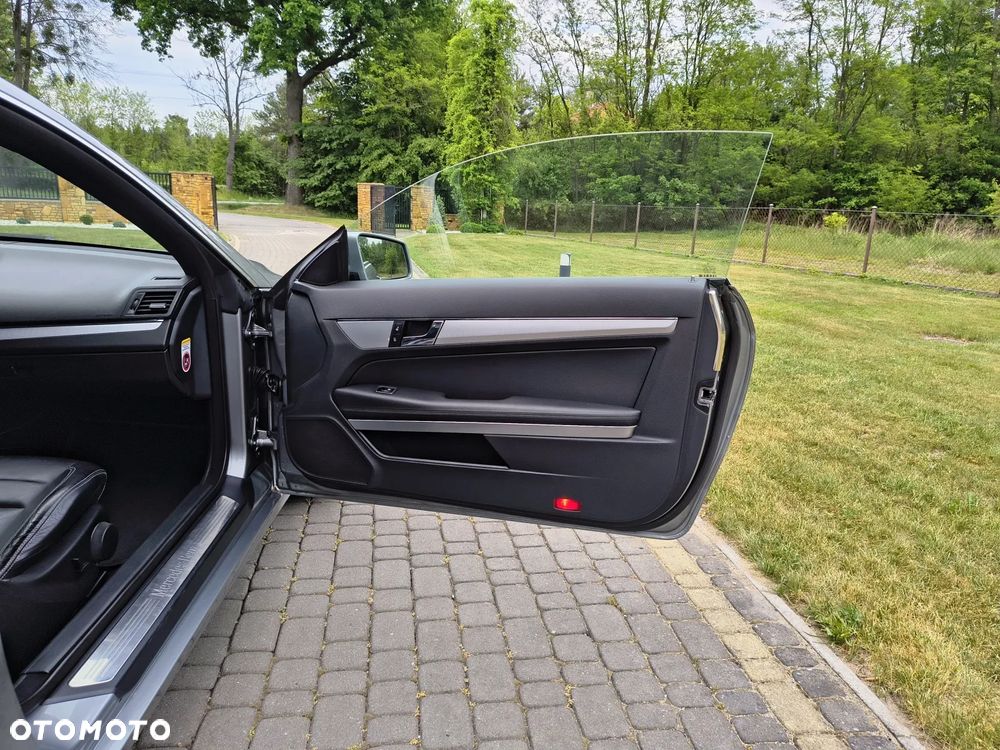 Mercedes-Benz Klasa E 220 CDI - 16