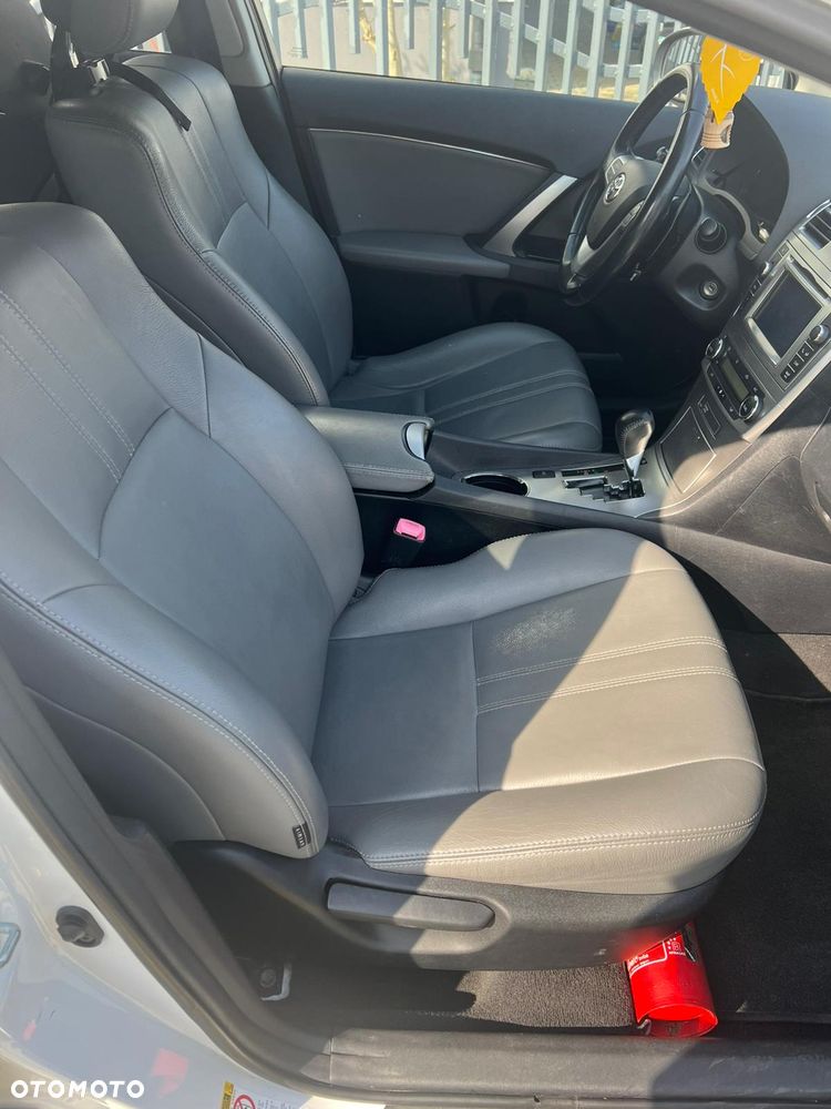 Toyota Avensis 1.8 Multidrive Business Edition - 18