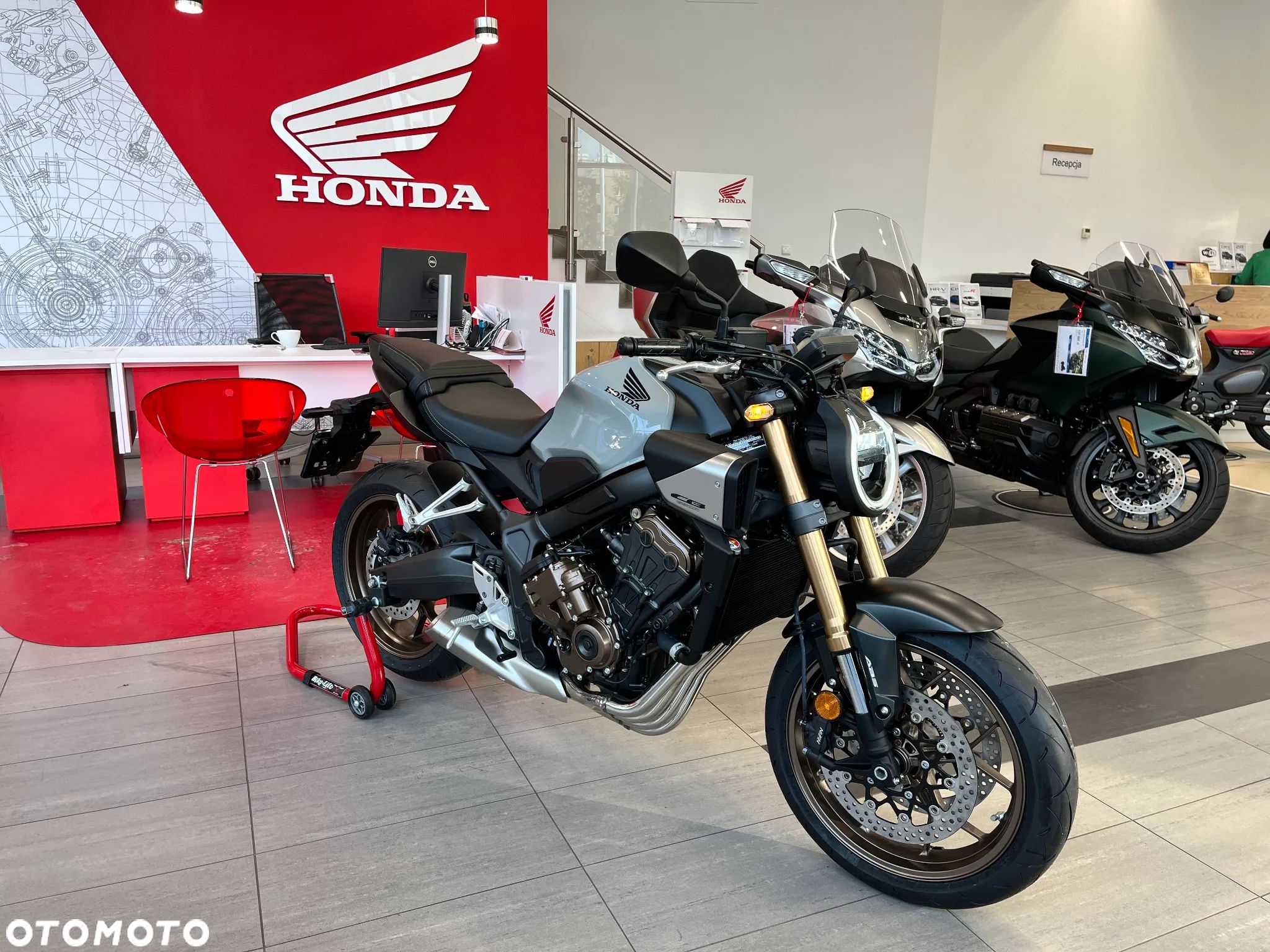 Honda CB - 1