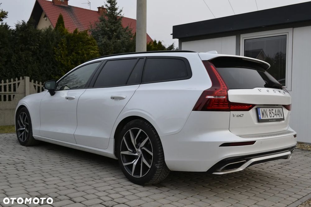 Volvo V60 B3 B R-Design - 22
