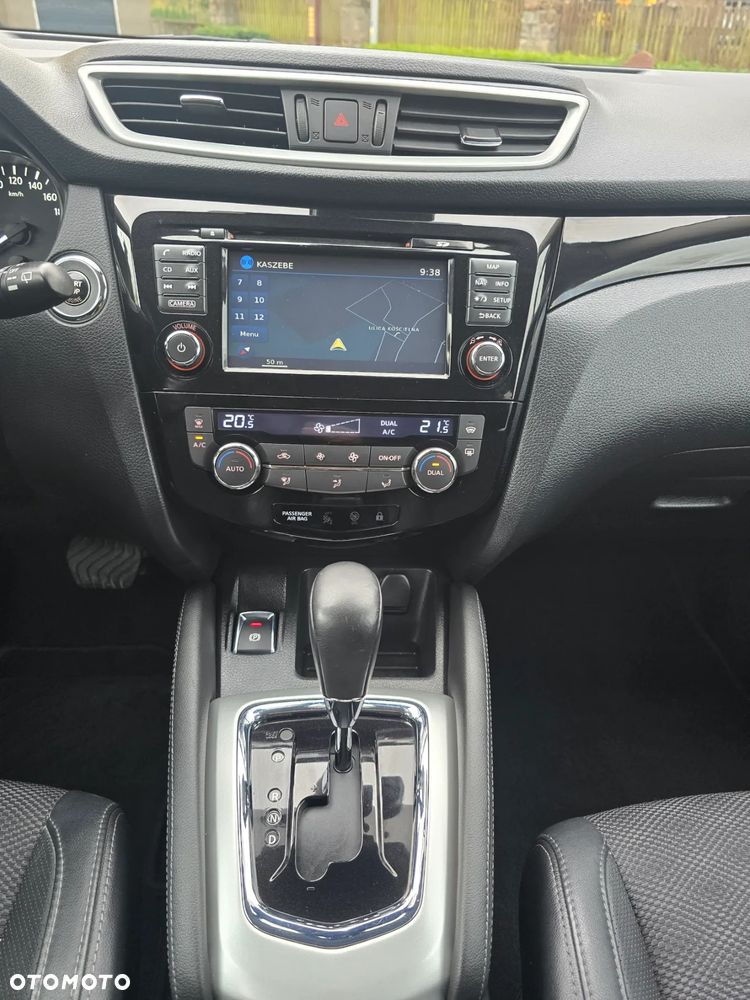 Nissan Qashqai ver-1-2-dig--t-n--connecta-xtronic - 28