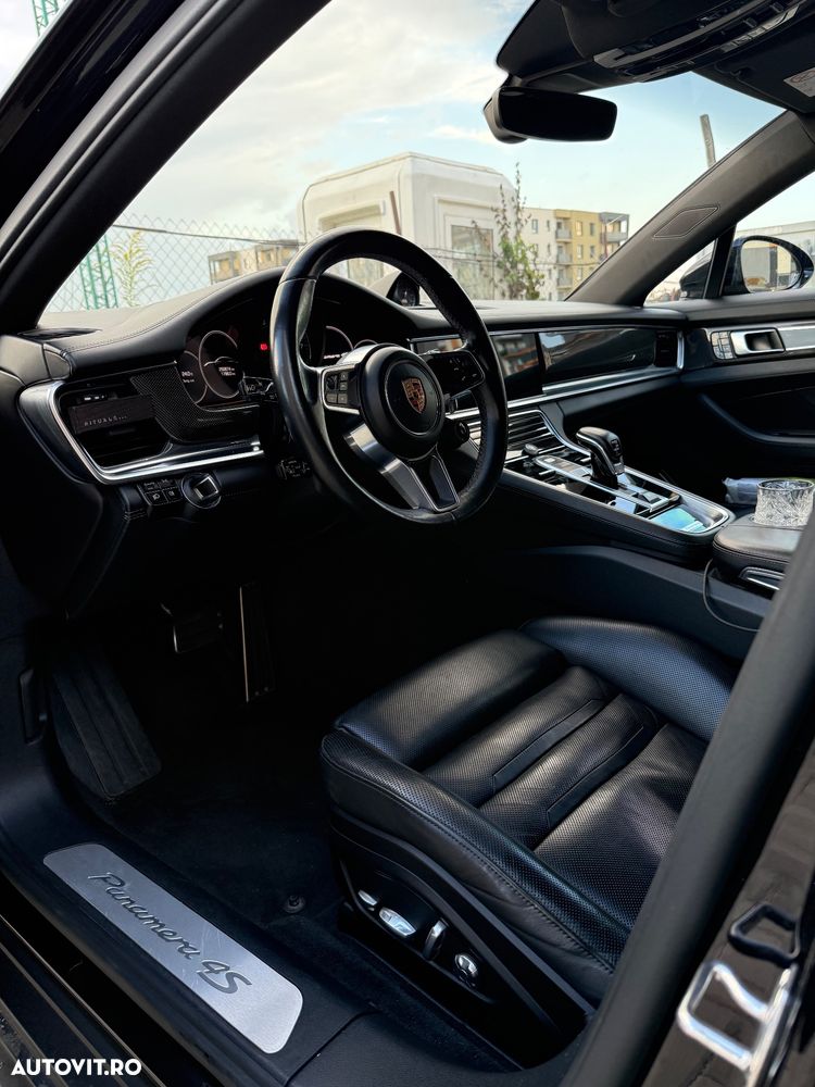Porsche Panamera 4S - 5