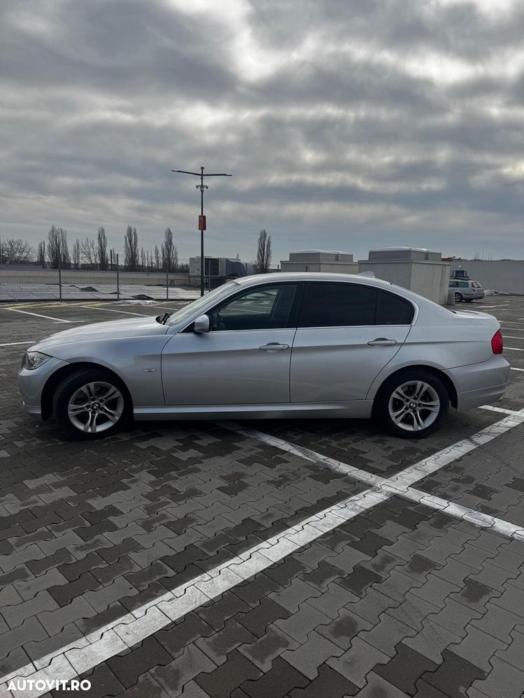 BMW Seria 3 318d - 3