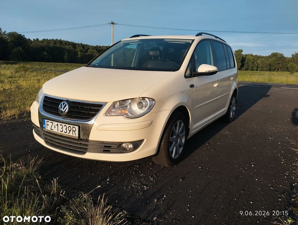 Volkswagen Touran 1.9 TDI Trendline DSG - 3