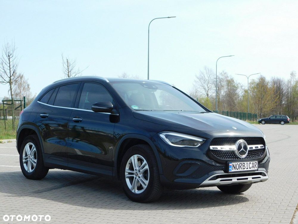 Mercedes-Benz GLA - 3