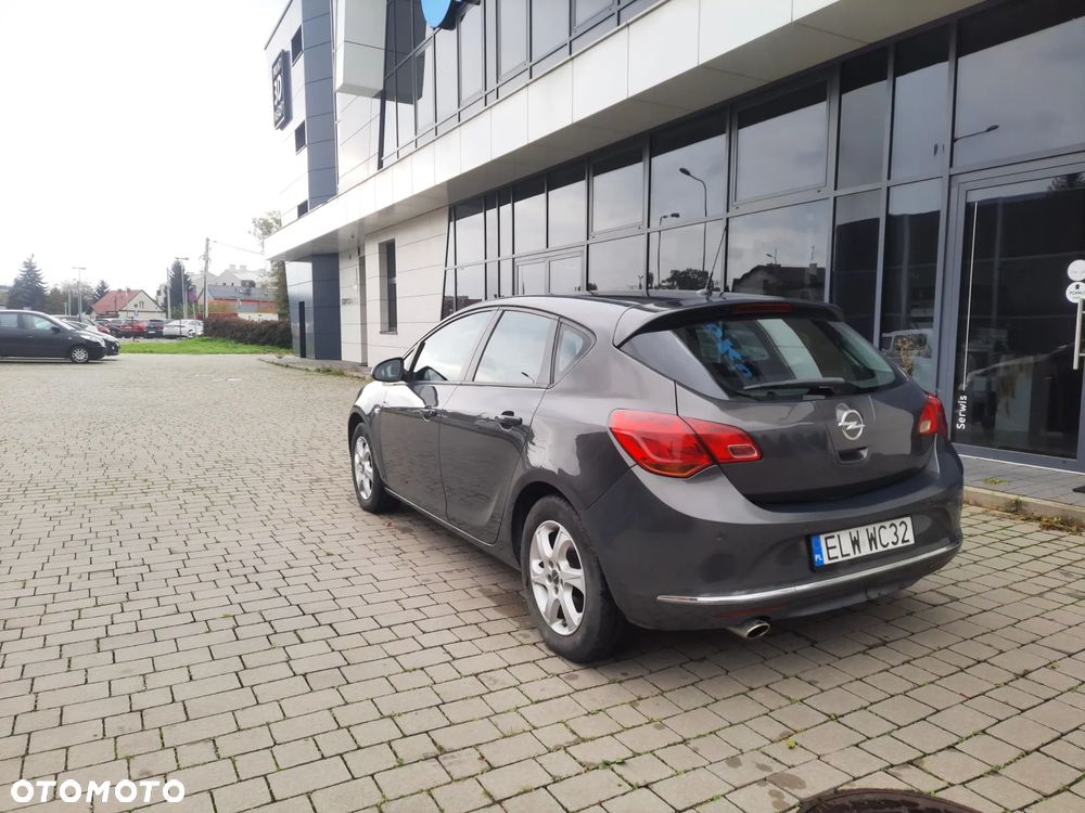 Opel Astra GTC 1.4 Turbo - 4