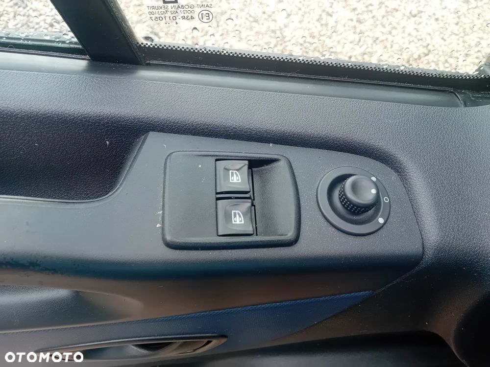 Opel Vivaro Brygadówka - 20