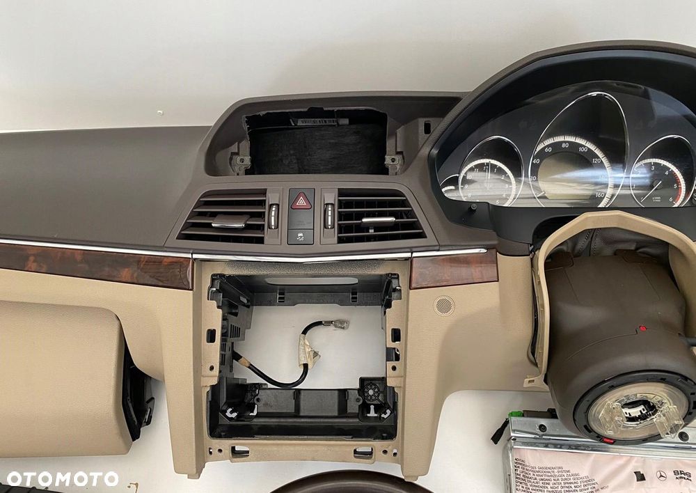 MERCEDES E KLASA W207 DESKA KONSOLA AIRBAG PASY - 5