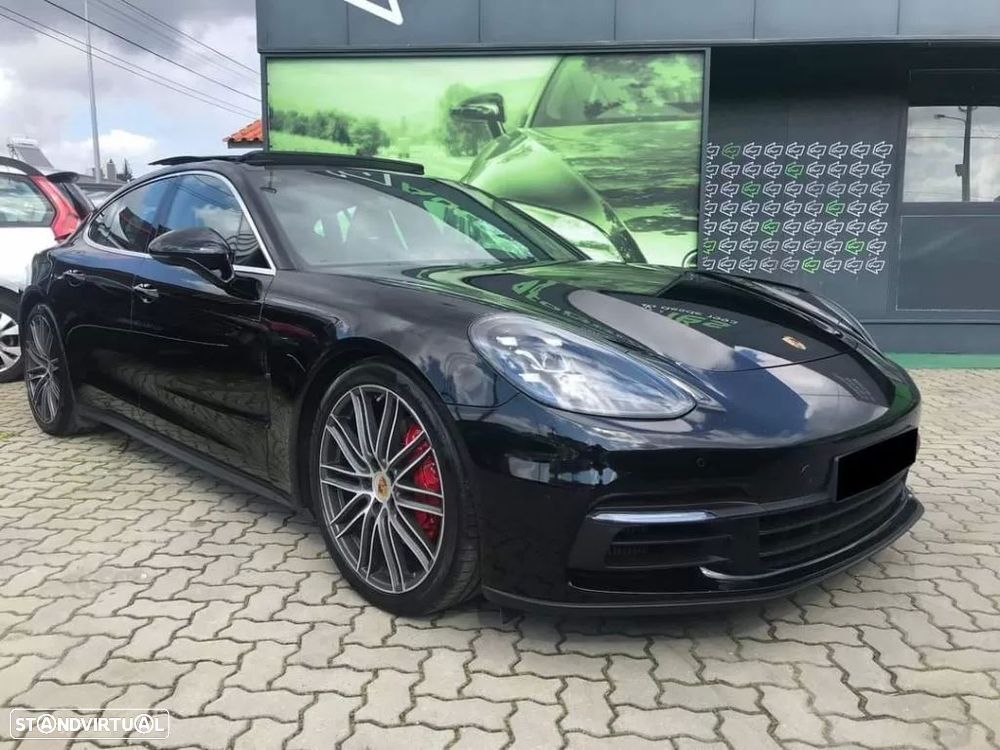 Porsche Panamera 4 S - 12