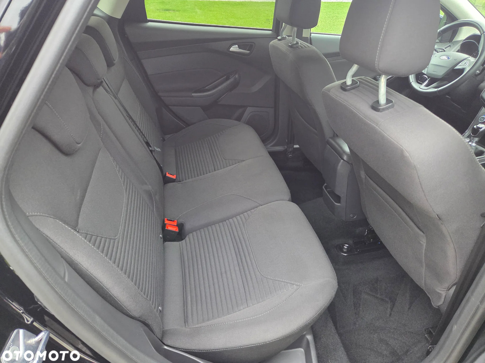 Ford Focus 1.0 EcoBoost Hybrid ST-LINE - 12