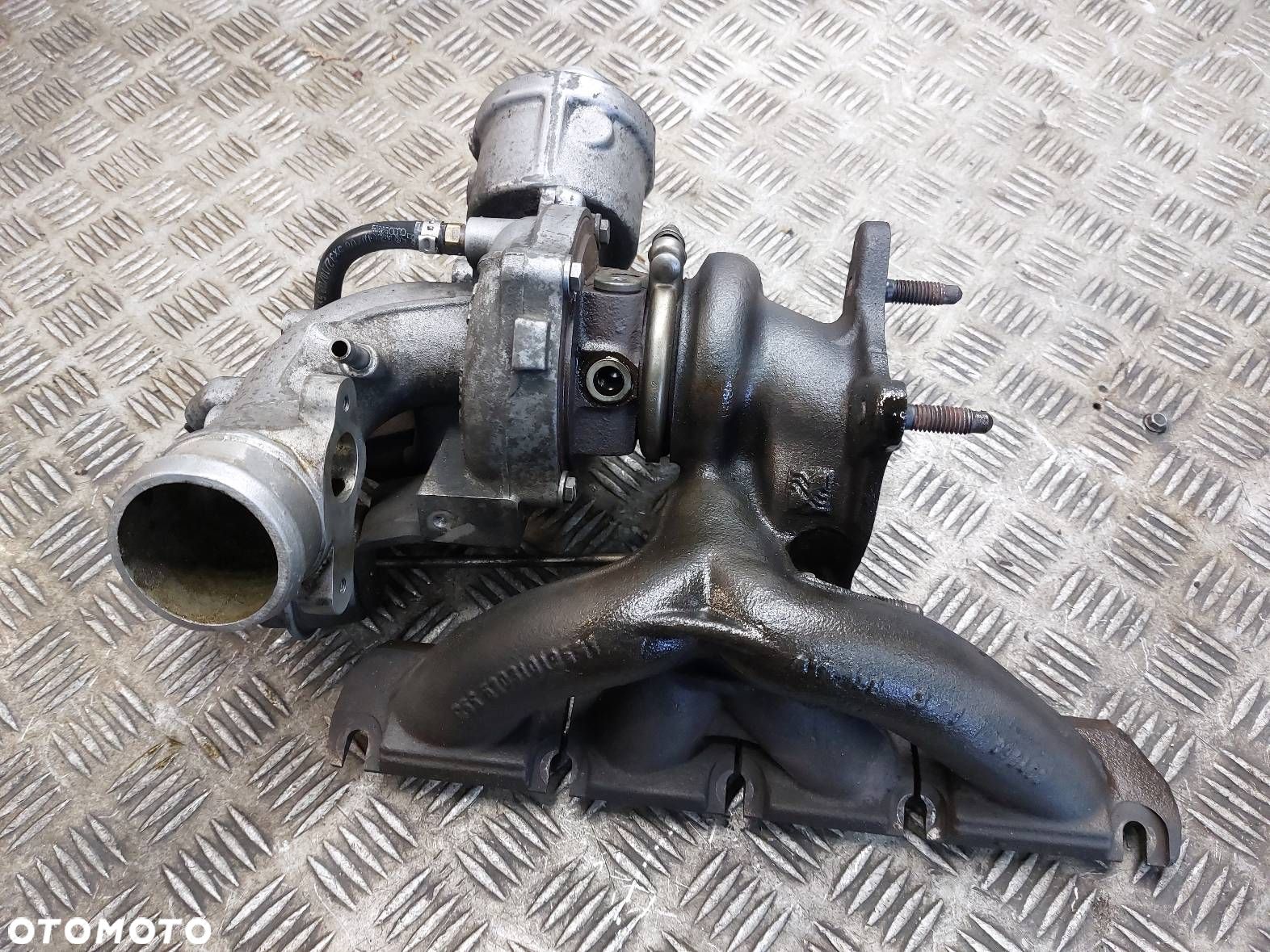 TURBOSPRĘŻARKA TURBINA AUDI A4 B8 1.8 TFSI 06H145701K 06F145710G - 1
