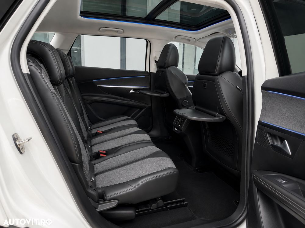 Peugeot 5008 - 8