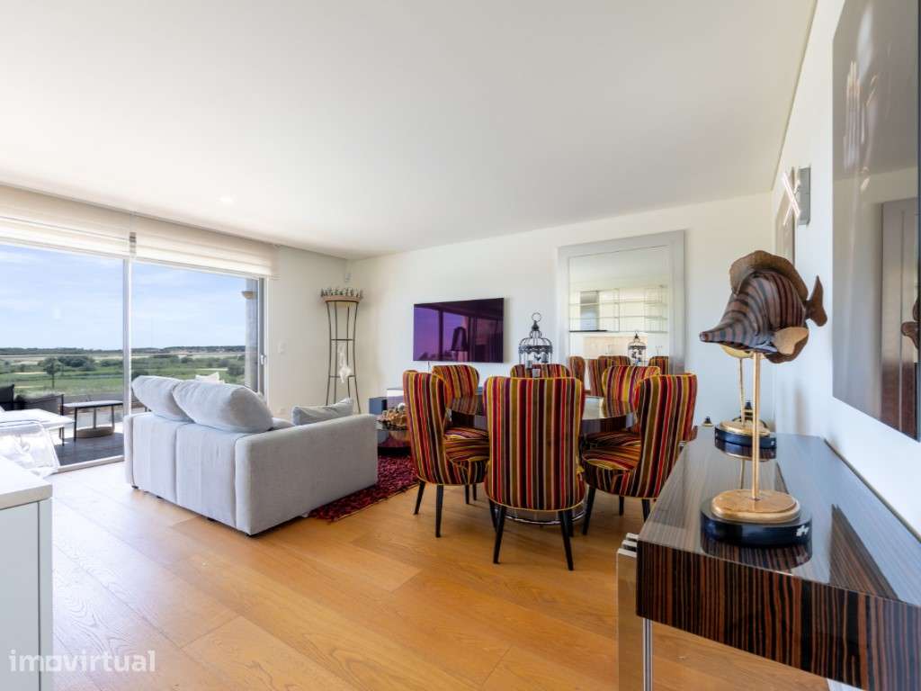 Apartamento T2 com Vista para o Golfe em Vilamoura - Grande imagem: 2/25