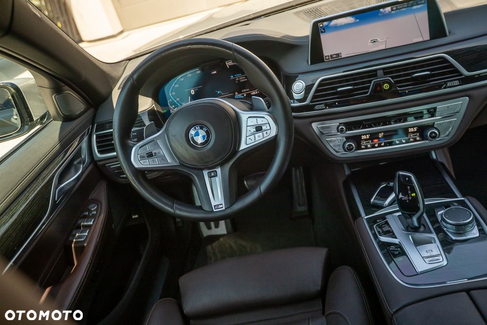 BMW Seria 7 - 31